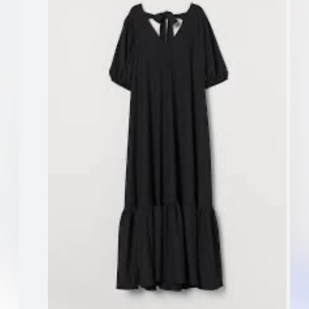 H&M Maxi Wide-cut Tie-detail Dress Short sleeve. Black size L